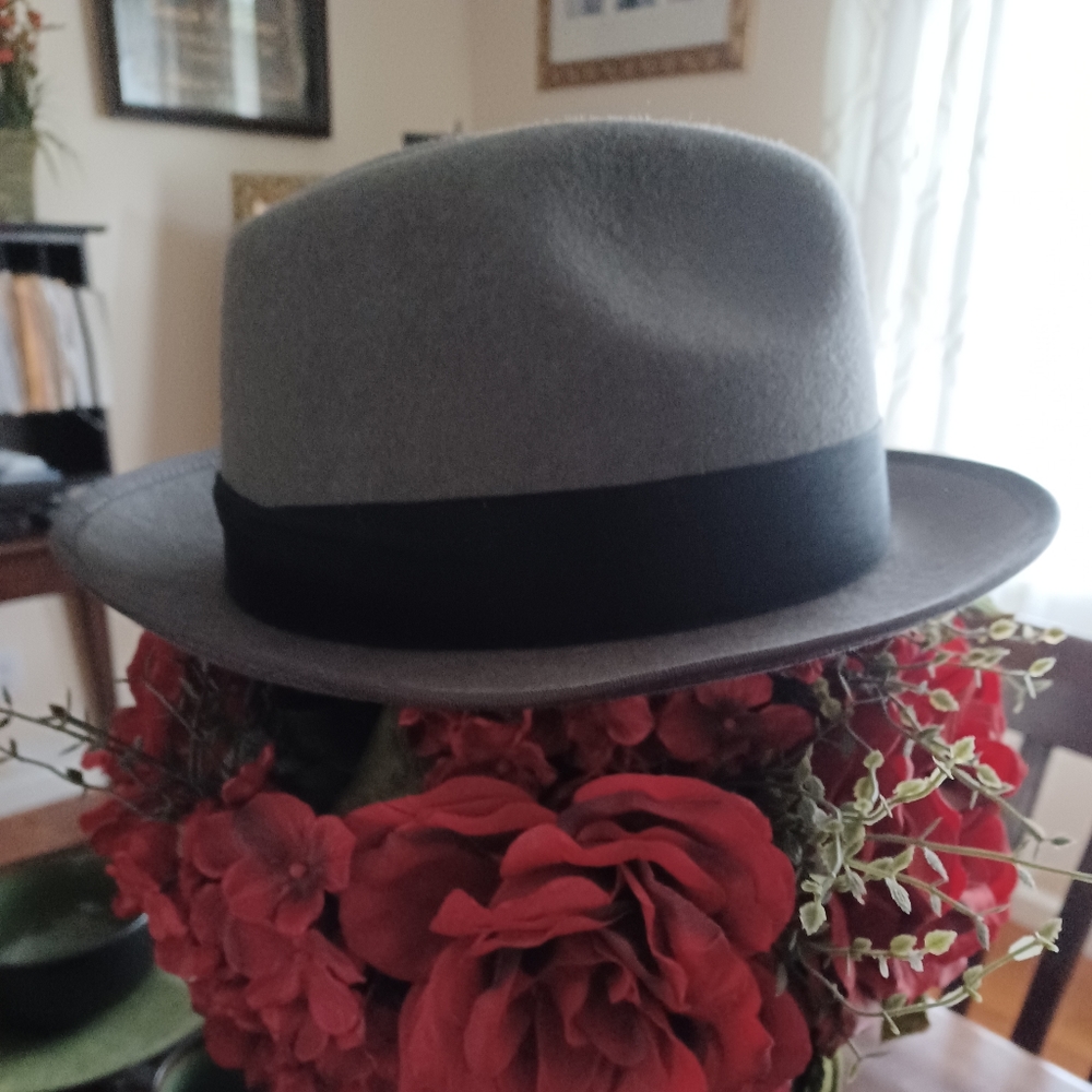 Man Hat - Picture 3 of 9
